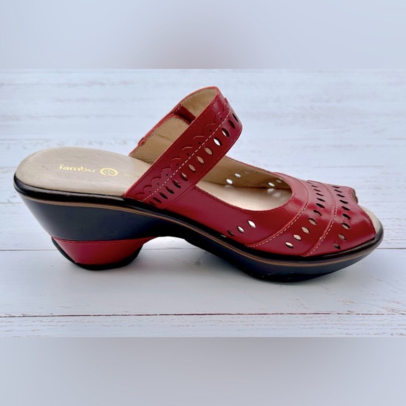 Jambu Touring Too Women’s Red Comfort Mary Jane Sandals, Size 7 - Picture 4 of 11